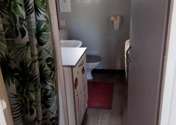 Agreable 100 M De La Villa *