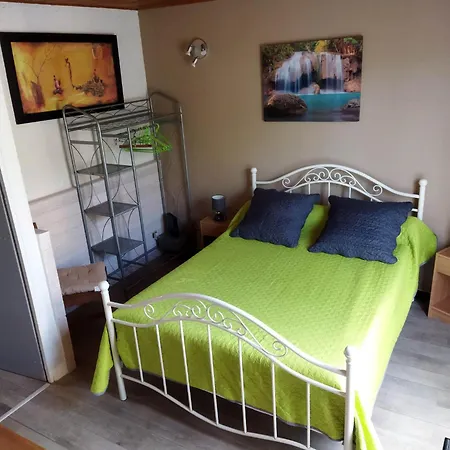 Agreable 100 M De La Villa *