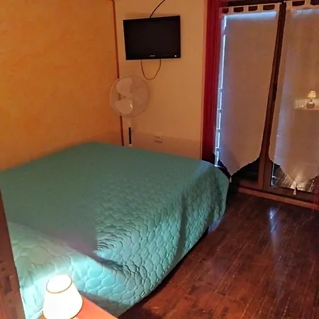 Villa Agreable 100 M De La *