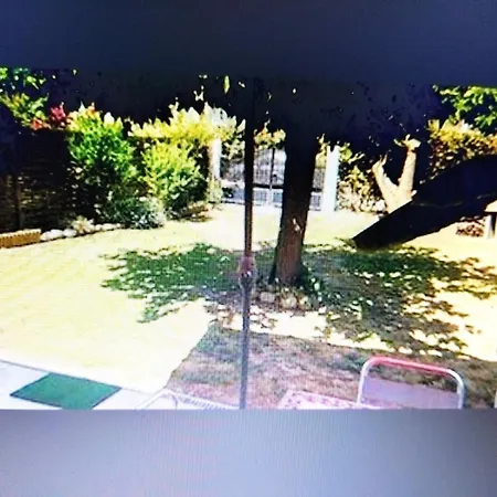 Villa Agreable 100 M De La *